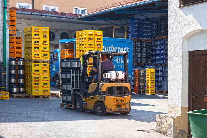 CORSO DI AGGIORNAMENTO PER LAVORATORI ADDETTI ALLA CONDUZIONE DI CARRELLI ELEVATORI INDUSTRIALI SEMOVENTI CON CONDUCENTE A BORDO - MEDIA E BASSA VALLE